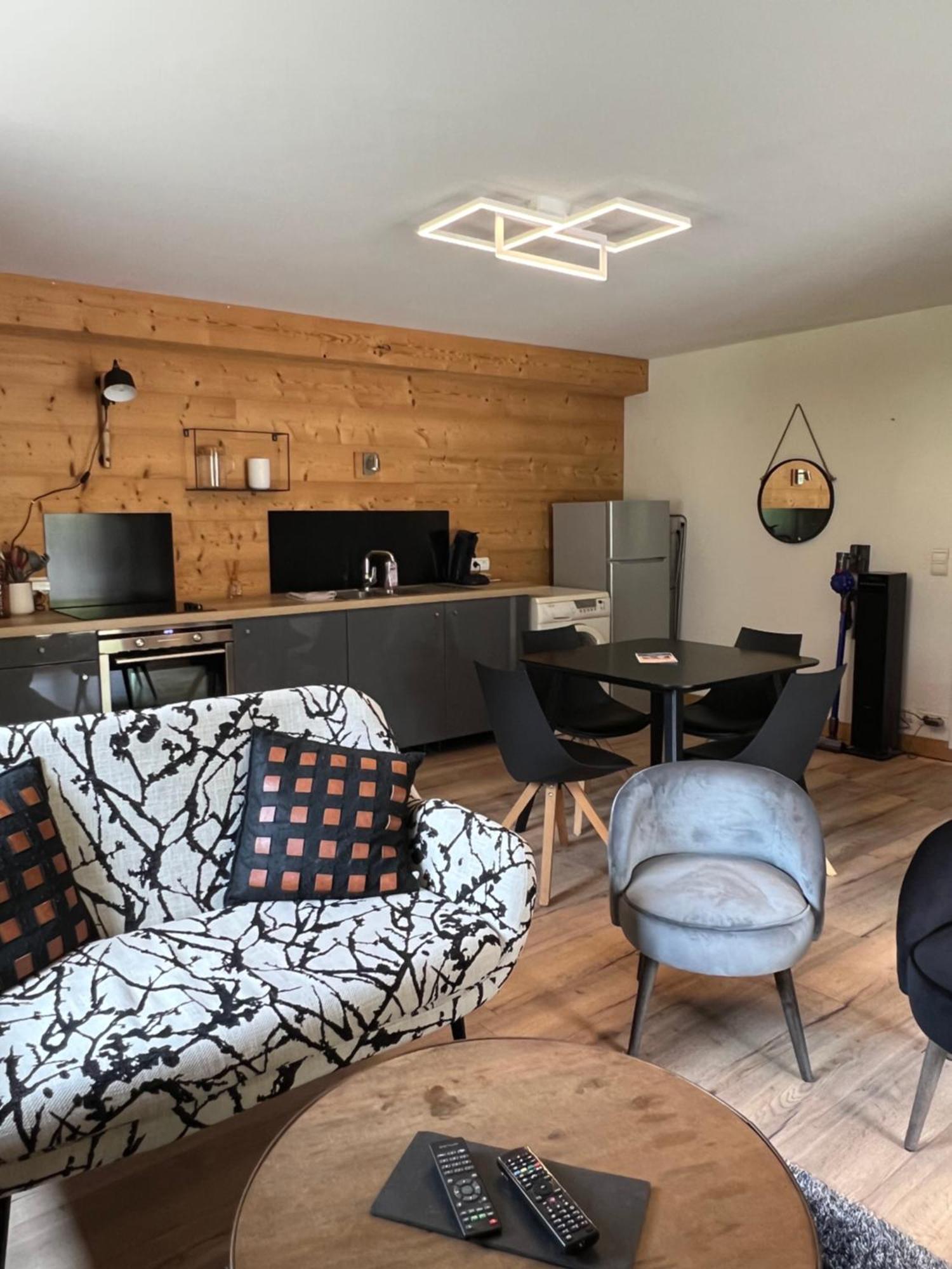 Neuf Chalet 4P Le Suet Jacuzzi Privatif Entremont Buitenkant foto